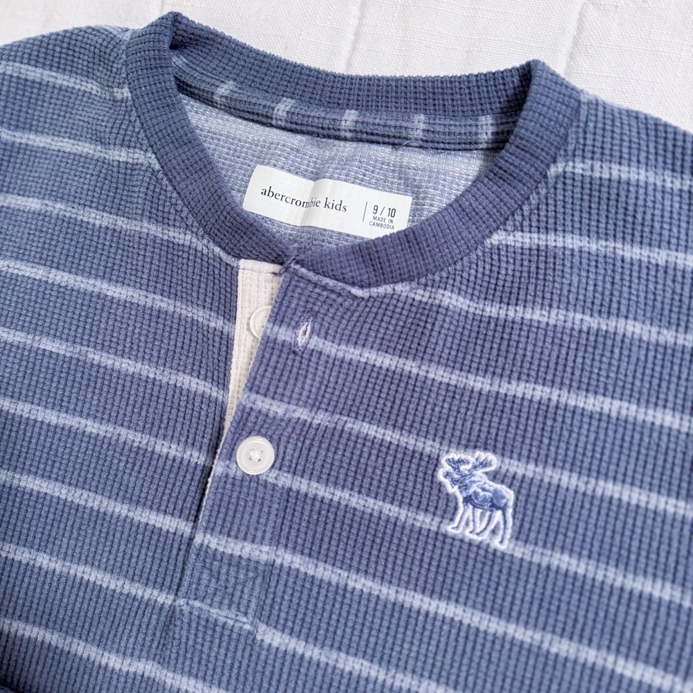 Abercrombie Kids Boys 9/10 Long Sleeve Waffle Knit Henley Dusty Blue - Picture 3 of 7